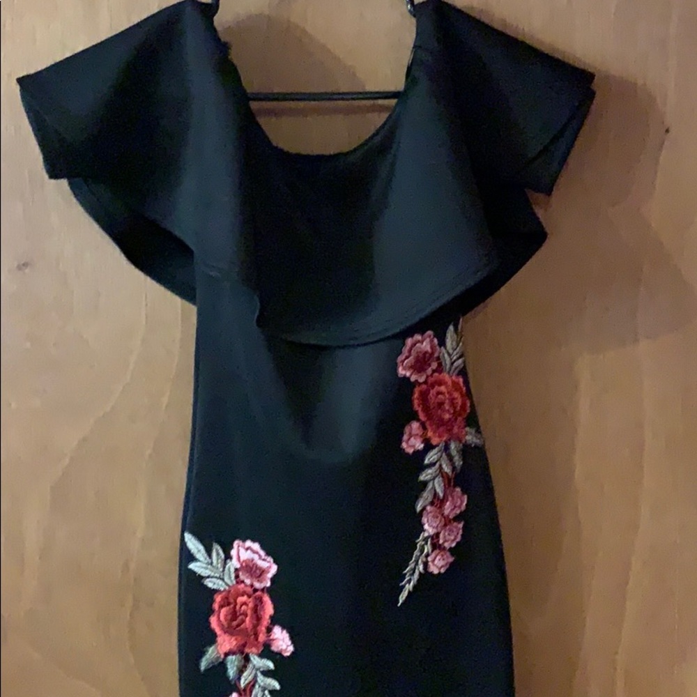 Dress - Picture 2 of 2